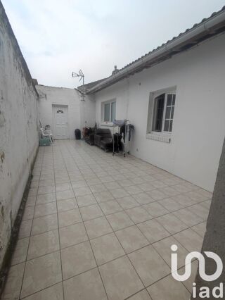  Immeuble  vendre 210 m