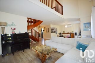  Maison  vendre 8 pices 169 m