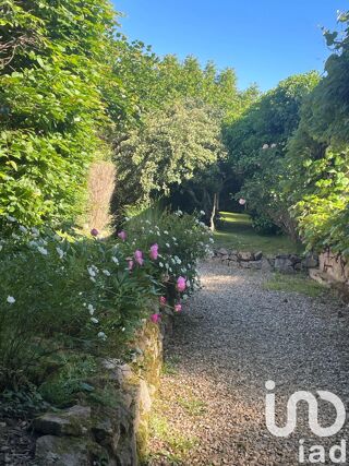  Villa  vendre 11 pices 232 m