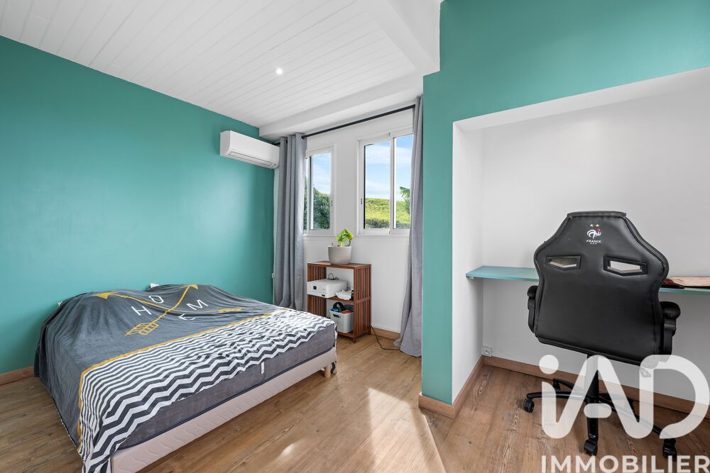 � vendre  Maison L' �tang-Sal� (97427)