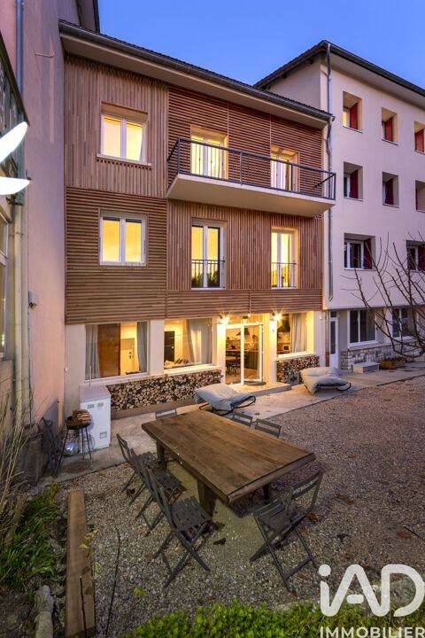   Vente G�te 12 pi�ces Maison - 12 pi�ce(s) - 250 m�