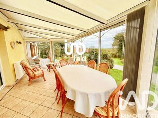  Maison  vendre 8 pices 220 m