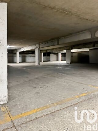  Parking / Garage � vendre 12 m�