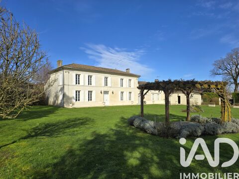   Vente Demeure 10 pi�ces Maison - 10 pi�ce(s) - 327 m�