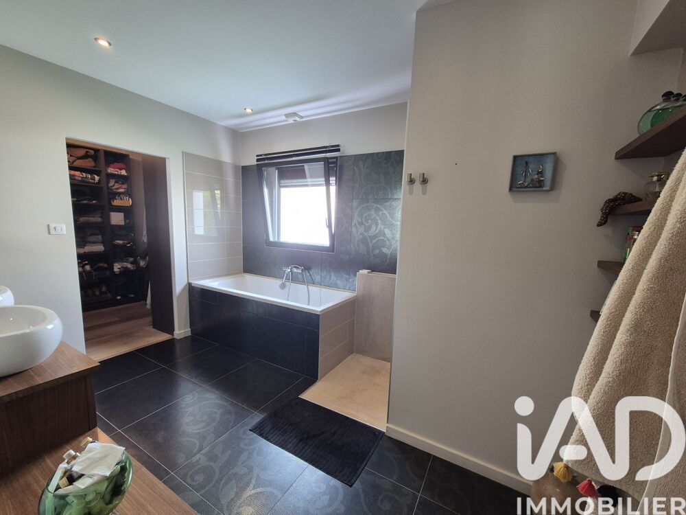 � vendre  Villa L'Houmeau (17137)