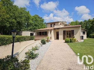  Villa  vendre 6 pices 220 m