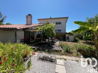  Maison  vendre 8 pices 180 m