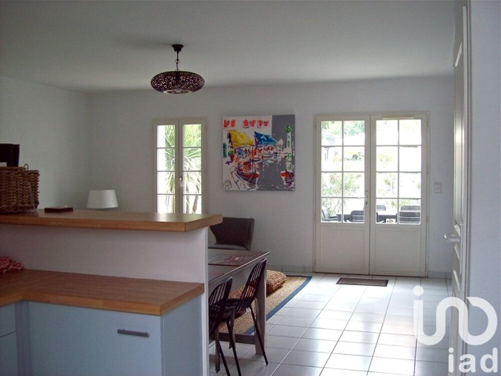 � vendre  Maison Saint-Martin-de-R� (17410)