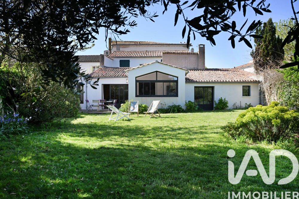 � vendre  Maison Saint-Martin-de-R� (17410)