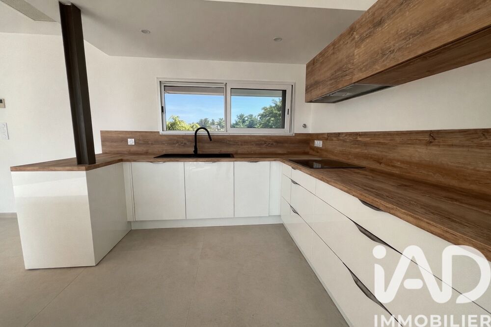 � vendre  Maison Carqueiranne (83320)