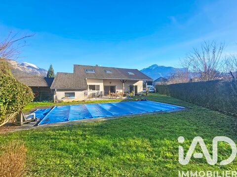   Vente Maison d'architecte 10 pi�ces Villa - 10 pi�ce(s) - 193 m�