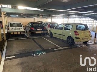  Parking / Garage  vendre 169 m