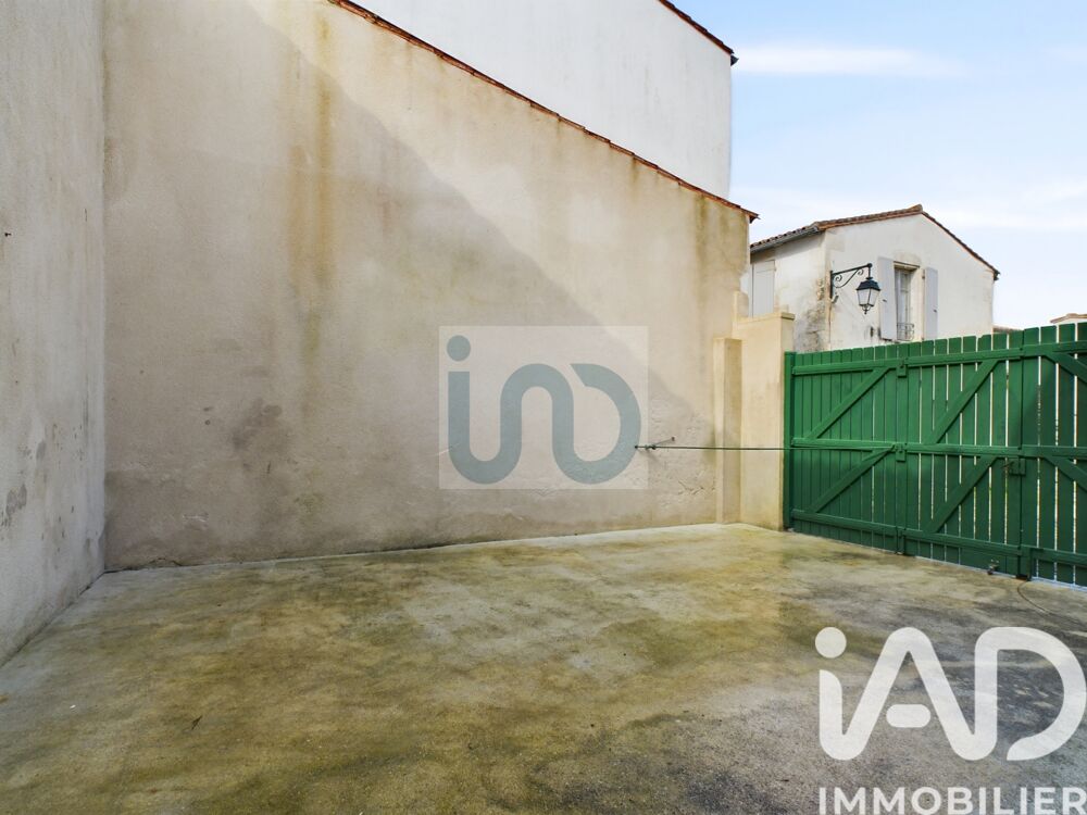 � vendre  Maison Saint-Martin-de-R� (17410)