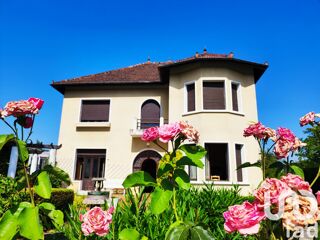  Maison  vendre 7 pices 227 m