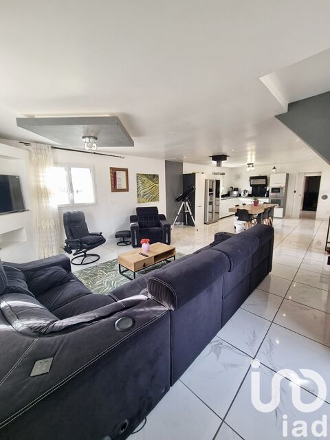   Vente Maison/villa 10 pi�ces Maison - 10 pi�ce(s) - 250 m�