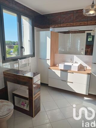  Maison  vendre 10 pices 215 m