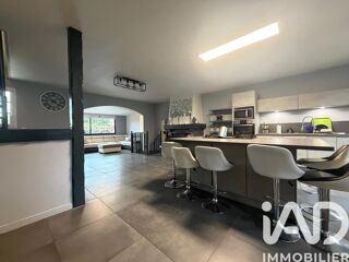  Maison  vendre 8 pices 180 m