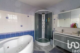  Maison � vendre 15 + pi�ces 330 m�