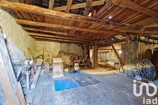  Maison  vendre 15 + pices 900 m