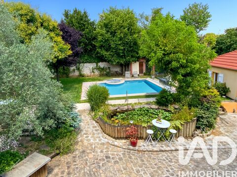   Vente Demeure 10 pi�ces Maison - 10 pi�ce(s) - 247 m�