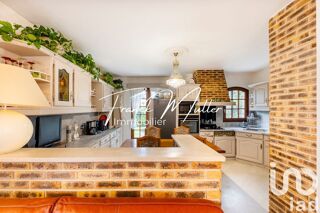  Maison  vendre 9 pices 270 m