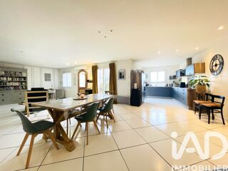  Maison � vendre 8 pi�ces 228 m�