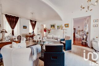  Maison  vendre 15 + pices 366 m