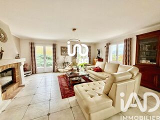  Maison � vendre 8 pi�ces 220 m�