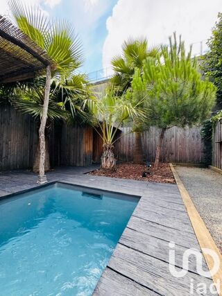  Maison  vendre 7 pices 195 m