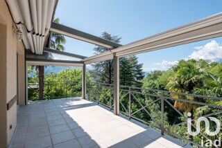  Maison  vendre 7 pices 222 m