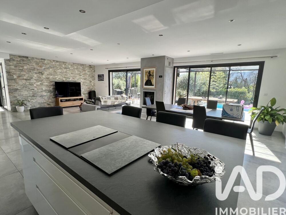 � vendre  Maison Saint-Zacharie (83640)