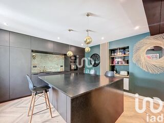  Maison  vendre 8 pices 245 m