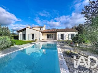  Maison � vendre 8 pi�ces 219 m�