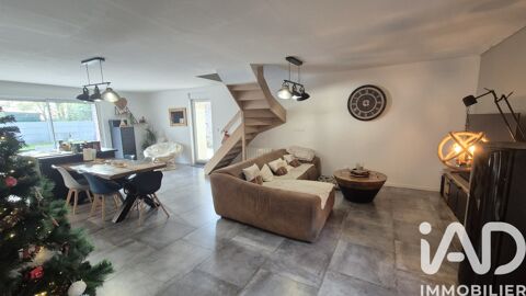   Vente Maison de village 7 pices Maison - 7 pice(s) - 202 m