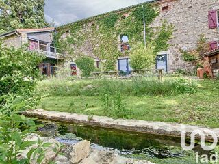  Maison  vendre 15 + pices 550 m