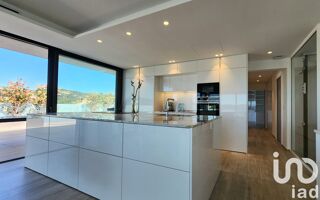  Villa  vendre 9 pices 310 m