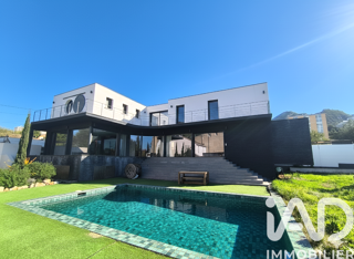  Villa � vendre 7 pi�ces 270 m�