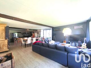  Maison  vendre 9 pices 326 m