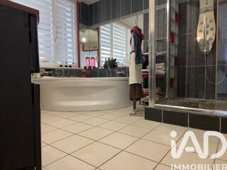  Maison � vendre 9 pi�ces 220 m�