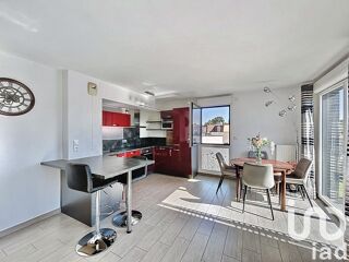  Appartement  vendre 4 pices 77 m