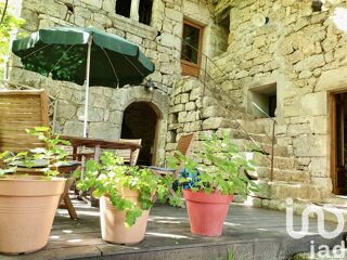  Maison  vendre 10 pices 210 m