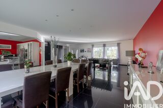  Maison  vendre 6 pices 201 m