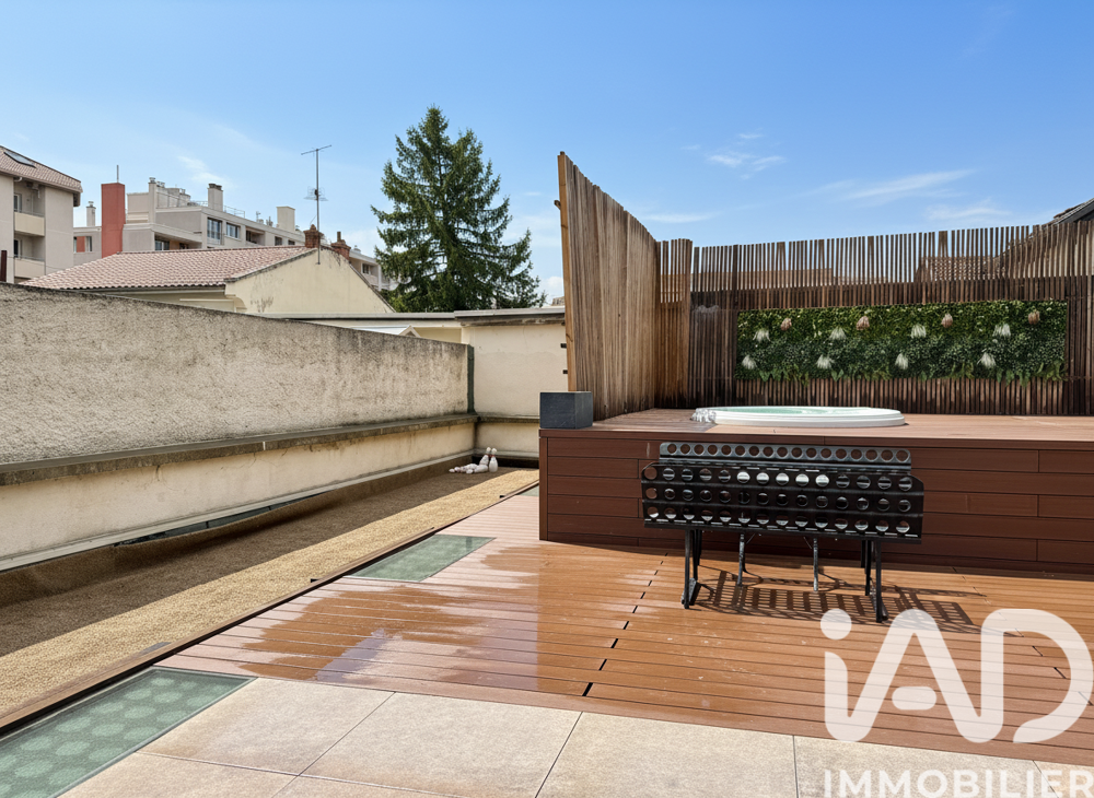 � vendre  Villa Villeurbanne (69100)