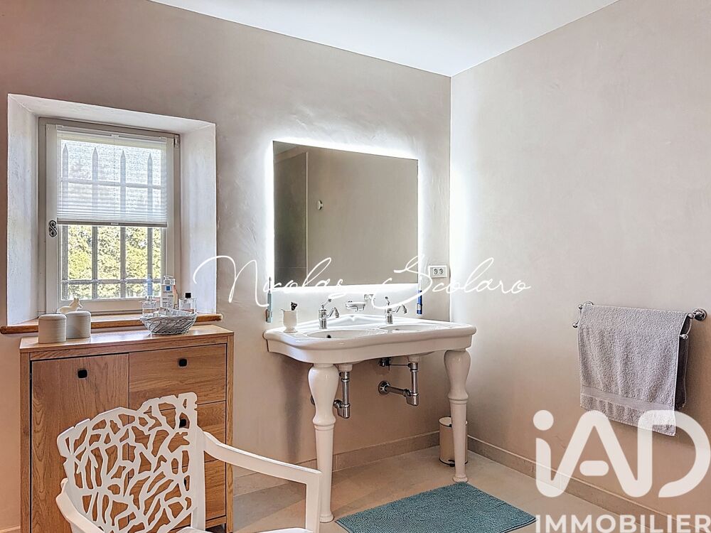 � vendre  Maison Cheval-Blanc (84460)