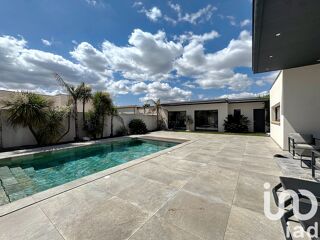  Maison  vendre 7 pices 230 m