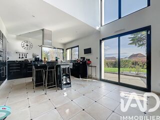  Maison � vendre 7 pi�ces 215 m�