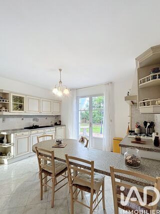  Maison � vendre 9 pi�ces 240 m�