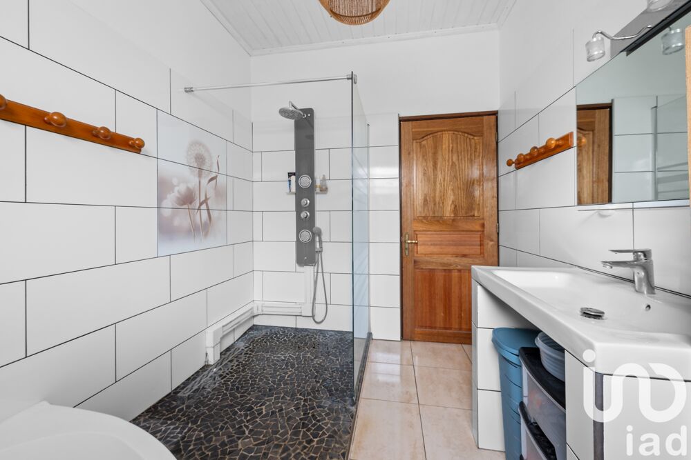 � vendre  Maison L' �tang-Sal� (97427)