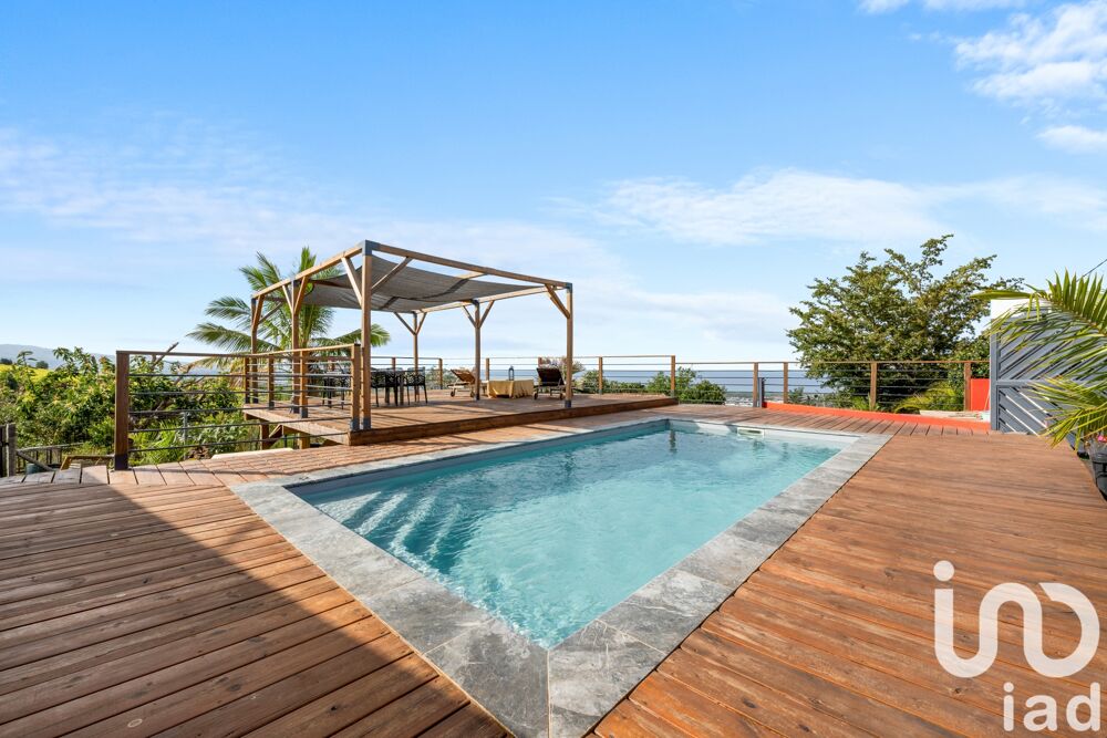 � vendre  Maison L' �tang-Sal� (97427)