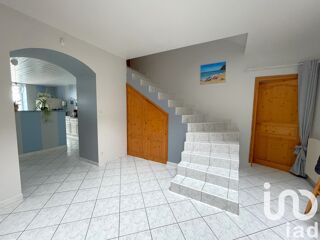  Maison � vendre 8 pi�ces 219 m�